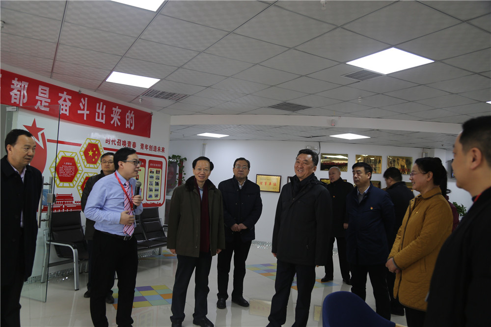 熱烈歡迎全國總工會副主席，書記處書記魏地春及省總工會王保存主席一行蒞臨安陽青峰網(wǎng)絡(luò)參觀指導(dǎo)